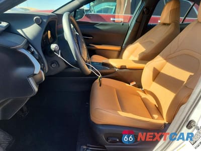 Zdjęcie 7 z 14 samochodu: 2023 LEXUS UX 250H PREMIUM VIN:JTHP6JBH4P2159509 - miniatura
