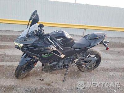 Trzecie zdjęcie samochodu z tyłu: 2024 KAWASAKI EX500 VIN:ML5EXGG10RDA11804 - miniatura