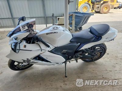 Trzecie zdjęcie samochodu z tyłu: 2022 SUZUKI GSX1300 RR VIN:JS1EJ11B8N7101451 - miniatura