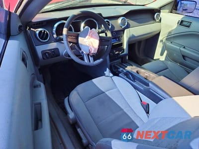 Zdjęcie 8 z 12 samochodu: 2005 FORD MUSTANG VIN:1ZVFT80N555116829 - miniatura