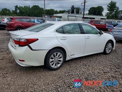 Trzecie zdjęcie samochodu z tyłu: 2013 LEXUS ES 300H VIN:JTHBW1GG8D2033661 - miniatura