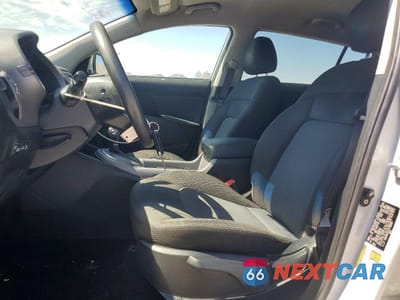 Zdjęcie 7 z 12 samochodu: 2015 KIA SPORTAGE VIN:KNDPB3AC7F7768190 - miniatura