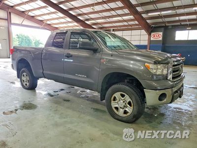 Czwarte zdjęcie samochodu z boku: 2011 TOYOTA TUNDRA DOUBLE CAB SR5 VIN:5TFUY5F18BX165411 - miniatura