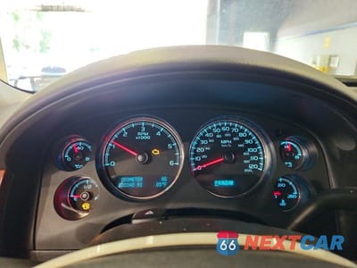 Zdjęcie 9 z 13 samochodu: 2014 CHEVROLET SUBURBAN C1500 LTZ VIN:1GNSCKE01ER106780 - miniatura