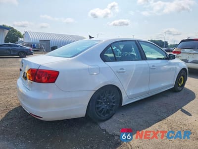 Trzecie zdjęcie samochodu z tyłu: 2014 VOLKSWAGEN JETTA SE VIN:3VWD17AJXEM294572 - miniatura