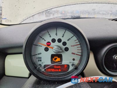 Zdjęcie 9 z 12 samochodu: 2013 MINI COOPER S VIN:WMWSV3C55DT389741 - miniatura