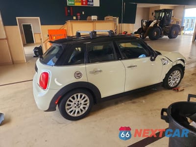 Trzecie zdjęcie samochodu z tyłu: 2016 MINI COOPER S VIN:WMWXU3C50G2D28223 - miniatura