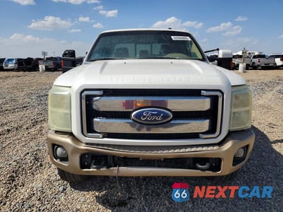 Piąte zdjęcie samochodu w środku: 2011 FORD F250 SUPER DUTY VIN:1FT7W2BT8BEA29817 - miniatura
