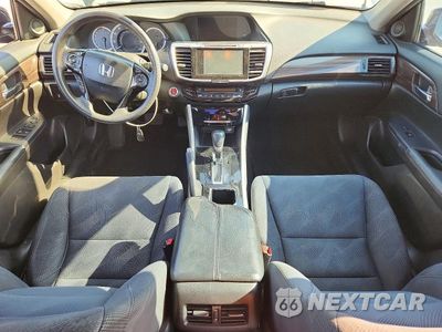 Zdjęcie 8 z 13 samochodu: 2017 HONDA ACCORD EX VIN:1HGCR2F76HA074565 - miniatura