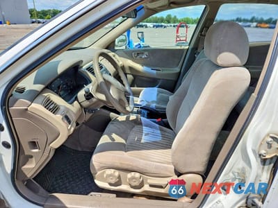 Zdjęcie 7 z 12 samochodu: 1998 HONDA ACCORD LX VIN:1HGCG5647WA058854 - miniatura