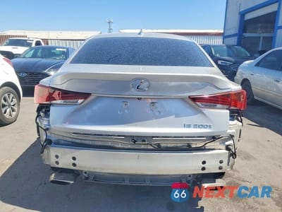 Zdjęcie 6 z 13 samochodu: 2017 LEXUS IS 200T VIN:JTHBA1D25H5041793 - miniatura