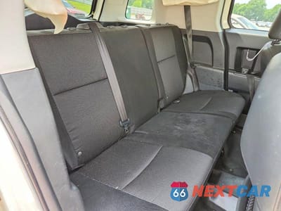 Zdjęcie 11 z 13 samochodu: 2011 TOYOTA FJ CRUISER BASE VIN:JTEBU4BF9BK103183 - miniatura