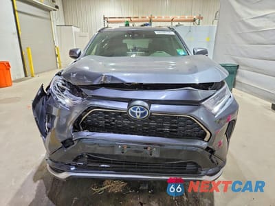 Piąte zdjęcie samochodu w środku: 2021 TOYOTA RAV4 PRIME SE VIN:JTMAB3FV7MD038097 - miniatura