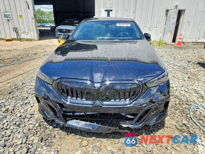 Piąte zdjęcie samochodu w środku: 2024 BMW 530 XI VIN:WBA53FJ09RCT07531 - miniatura