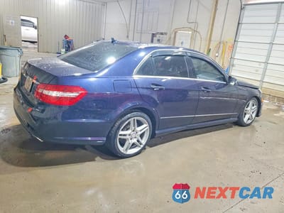 Trzecie zdjęcie samochodu z tyłu: 2011 MERCEDES-BENZ E 550 VIN:WDDHF7CB4BA291659 - miniatura