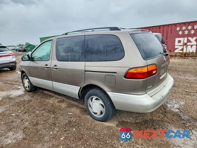 Drugie zdjęcie samochodu z przodu: 1999 TOYOTA SIENNA XLE VIN:4T3ZF13C6XU161752 - miniatura