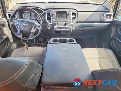 Zdjęcie 8 z 12 samochodu: 2019 NISSAN TITAN S VIN:1N6AA1CK2KN527240 - miniatura