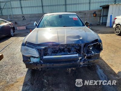 Piąte zdjęcie samochodu w środku: 2015 CHRYSLER 300C VIN:2C3CCAET6FH882037 - miniatura