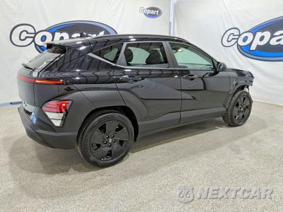 Trzecie zdjęcie samochodu z tyłu: 2026 HYUNDAI KONA SEL SPORT VIN:KM8HF3AB1TU410575 - miniatura