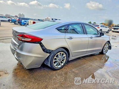 Trzecie zdjęcie samochodu z tyłu: 2020 FORD FUSION SE VIN:3FA6P0HD0LR160760 - miniatura