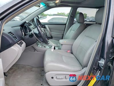 Zdjęcie 7 z 13 samochodu: 2008 TOYOTA HIGHLANDER SPORT VIN:JTEES43A582041991 - miniatura