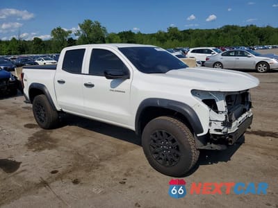 Czwarte zdjęcie samochodu z boku: 2024 CHEVROLET COLORADO TRAIL BOSS VIN:1GCPTEEK7R1139661 - miniatura