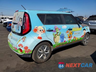 Trzecie zdjęcie samochodu z tyłu: 2018 KIA SOUL EV EV-E VIN:KNDJX3AE7J7032271 - miniatura