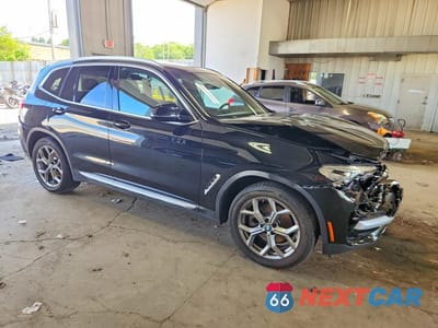 Czwarte zdjęcie samochodu z boku: 2021 BMW X3 XDRIVE30I VIN:5UXTY5C04M9E37789 - miniatura