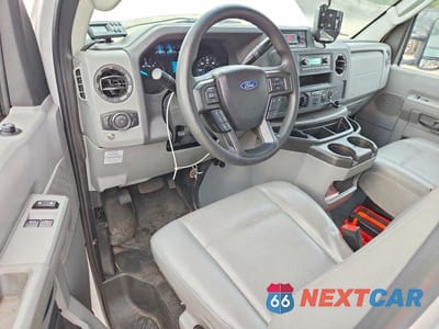 Zdjęcie 8 z 13 samochodu: 2023 FORD E350 REFRIGERATED BOX TRUCK VIN:1FDWE3FKXPDD14825 - miniatura