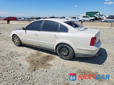 Drugie zdjęcie samochodu z przodu: 2001 VOLKSWAGEN PASSAT GLS VIN:WVWAH63B51P026373 - miniatura
