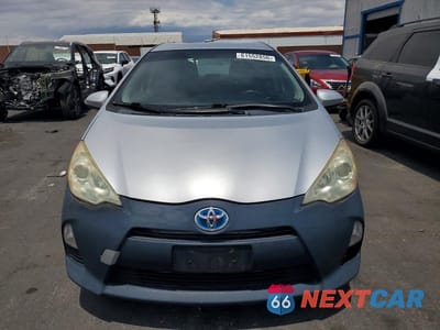 Piąte zdjęcie samochodu w środku: 2013 TOYOTA PRIUS C TWO VIN:JTDKDTB39D1052927 - miniatura