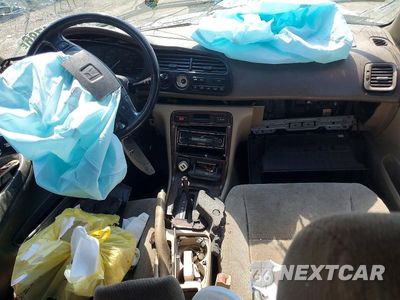 Zdjęcie 8 z 12 samochodu: 1997 HONDA ACCORD SE VIN:1HGCD5605VA049235 - miniatura