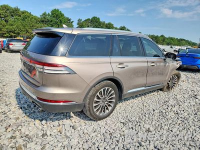 Trzecie zdjęcie samochodu z tyłu: 2020 LINCOLN AVIATOR RESERVE VIN:5LM5J7XC0LGL04848 - miniatura
