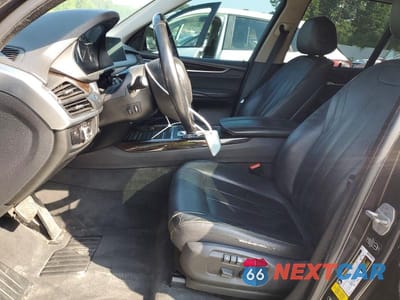 Zdjęcie 7 z 13 samochodu: 2015 BMW X5 XDRIVE35I VIN:5UXKR0C59F0K60376 - miniatura