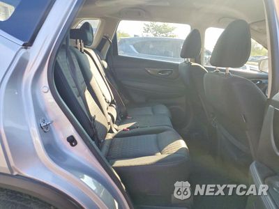 Zdjęcie 11 z 13 samochodu: 2017 NISSAN ROGUE S VIN:JN8AT2MV1HW026052 - miniatura