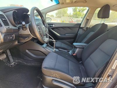 Zdjęcie 7 z 12 samochodu: 2015 KIA FORTE LX VIN:KNAFX4A60F5276316 - miniatura