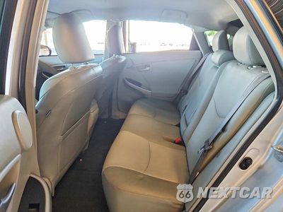 Zdjęcie 10 z 12 samochodu: 2015 TOYOTA PRIUS FOUR VIN:JTDKN3DU3F0416089 - miniatura