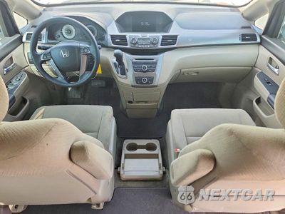 Zdjęcie 8 z 13 samochodu: 2015 HONDA ODYSSEY LX VIN:5FNRL5H29FB114722 - miniatura