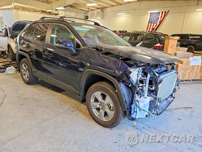 Czwarte zdjęcie samochodu z boku: 2025 TOYOTA RAV4 HYBRID XLE VIN:4T3RWRFV4SU183317 - miniatura
