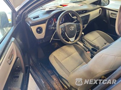 Zdjęcie 8 z 12 samochodu: 2018 TOYOTA COROLLA LE VIN:5YFBURHE7JP831052 - miniatura
