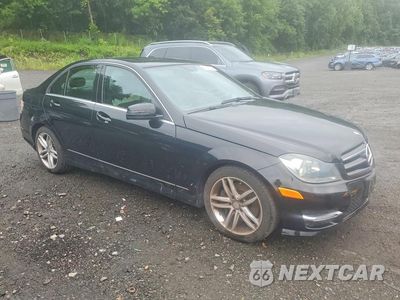 Czwarte zdjęcie samochodu z boku: 2014 MERCEDES-BENZ C 300 4MATIC VIN:WDDGF8AB5EA890563 - miniatura