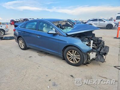Czwarte zdjęcie samochodu z boku: 2015 HYUNDAI SONATA SE VIN:5NPE24AF4FH177723 - miniatura