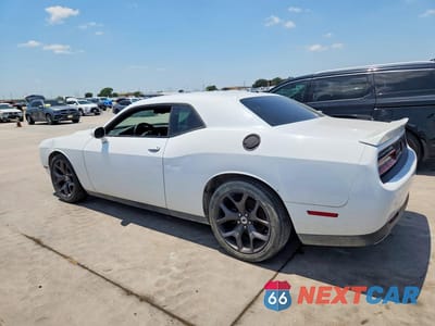 Drugie zdjęcie samochodu z przodu: 2017 DODGE CHALLENGER SXT VIN:2C3CDZAG5HH640184 - miniatura