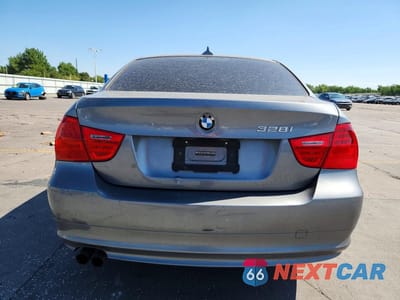 Zdjęcie 6 z 12 samochodu: 2011 BMW 328 XI VIN:WBAPK7C50BA821151 - miniatura