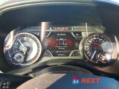 Zdjęcie 9 z 12 samochodu: 2022 RAM 1500 TRX VIN:1C6SRFU9XNN413992 - miniatura
