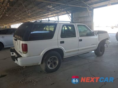 Trzecie zdjęcie samochodu z tyłu: 2004 CHEVROLET BLAZER VIN:1GNCS13X24K155933 - miniatura
