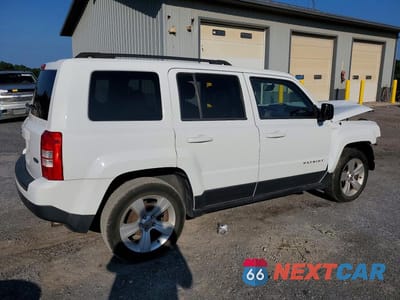 Trzecie zdjęcie samochodu z tyłu: 2015 JEEP PATRIOT LATITUDE VIN:1C4NJPFB2FD156840 - miniatura
