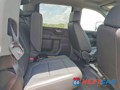 Zdjęcie 10 z 12 samochodu: 2021 CHEVROLET SILVERADO C3500 VIN:1GB4WREY3MF285352 - miniatura