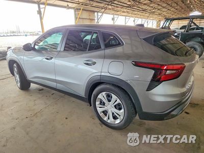 Drugie zdjęcie samochodu z przodu: 2026 CHEVROLET TRAX LS VIN:KL77LFEP7TC055706 - miniatura