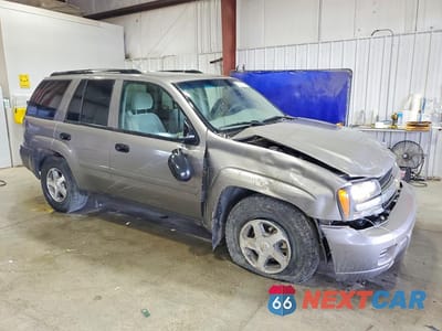 Czwarte zdjęcie samochodu z boku: 2006 CHEVROLET TRAILBLAZER LS VIN:1GNDT13S162240643 - miniatura